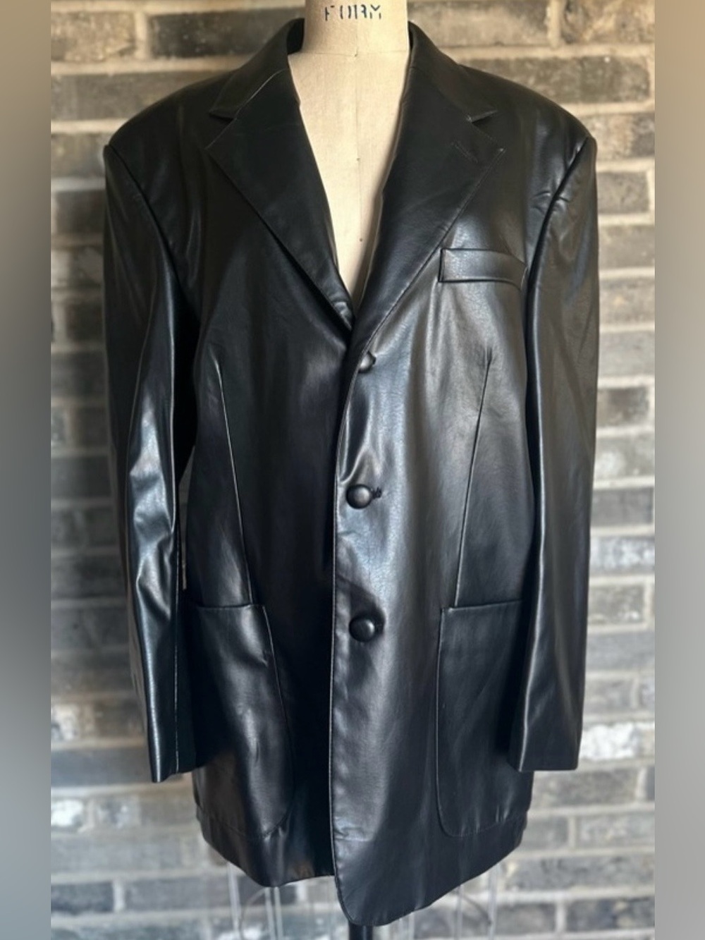 Vintage Mazzoni Black Faux Leather Blazer Jacket 40R Minimalist 90s Y2K